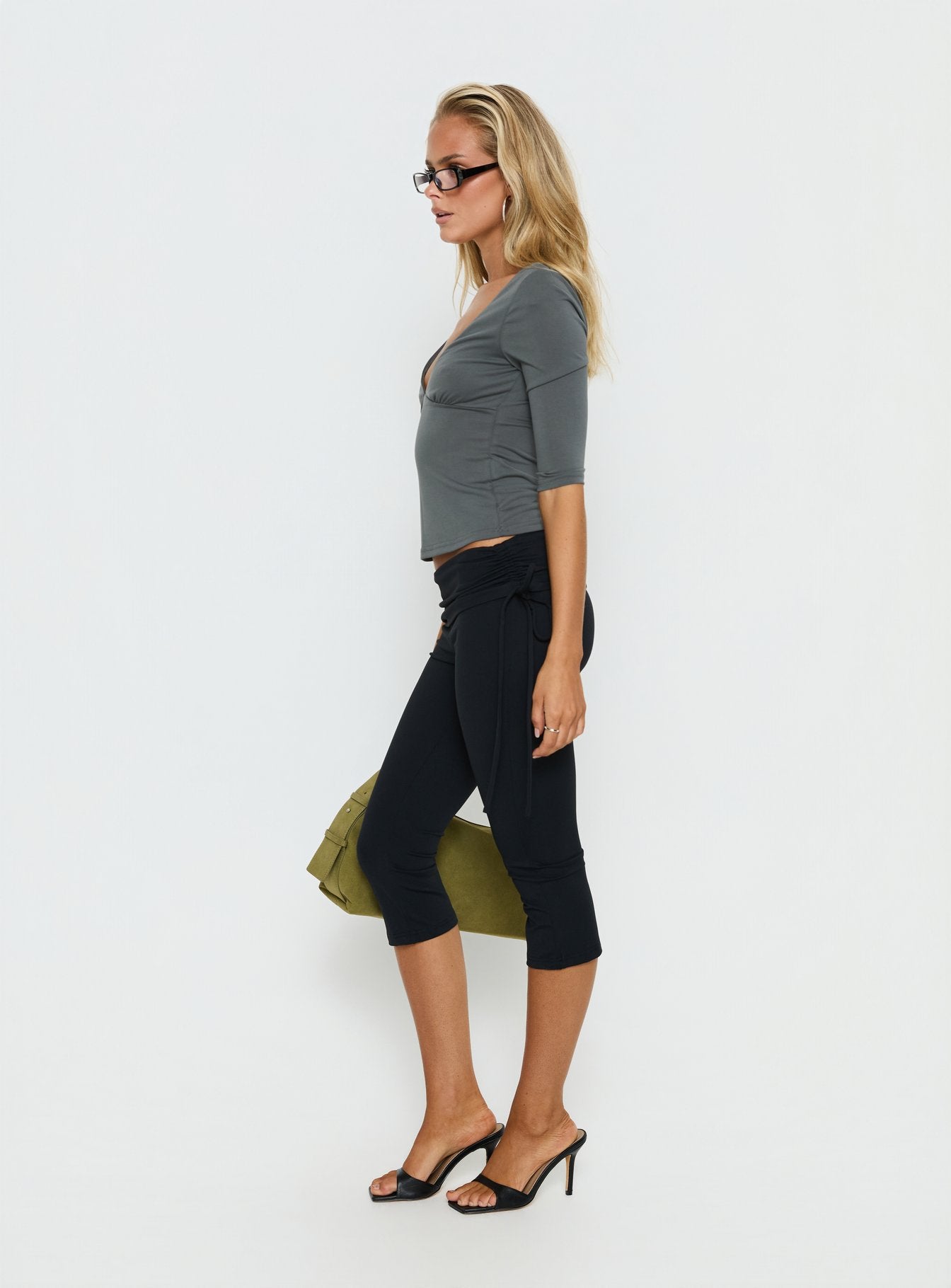 Women's Bailor Channel Waistband Capri Pants Black | Waistband capri pants with tie-side detail 3