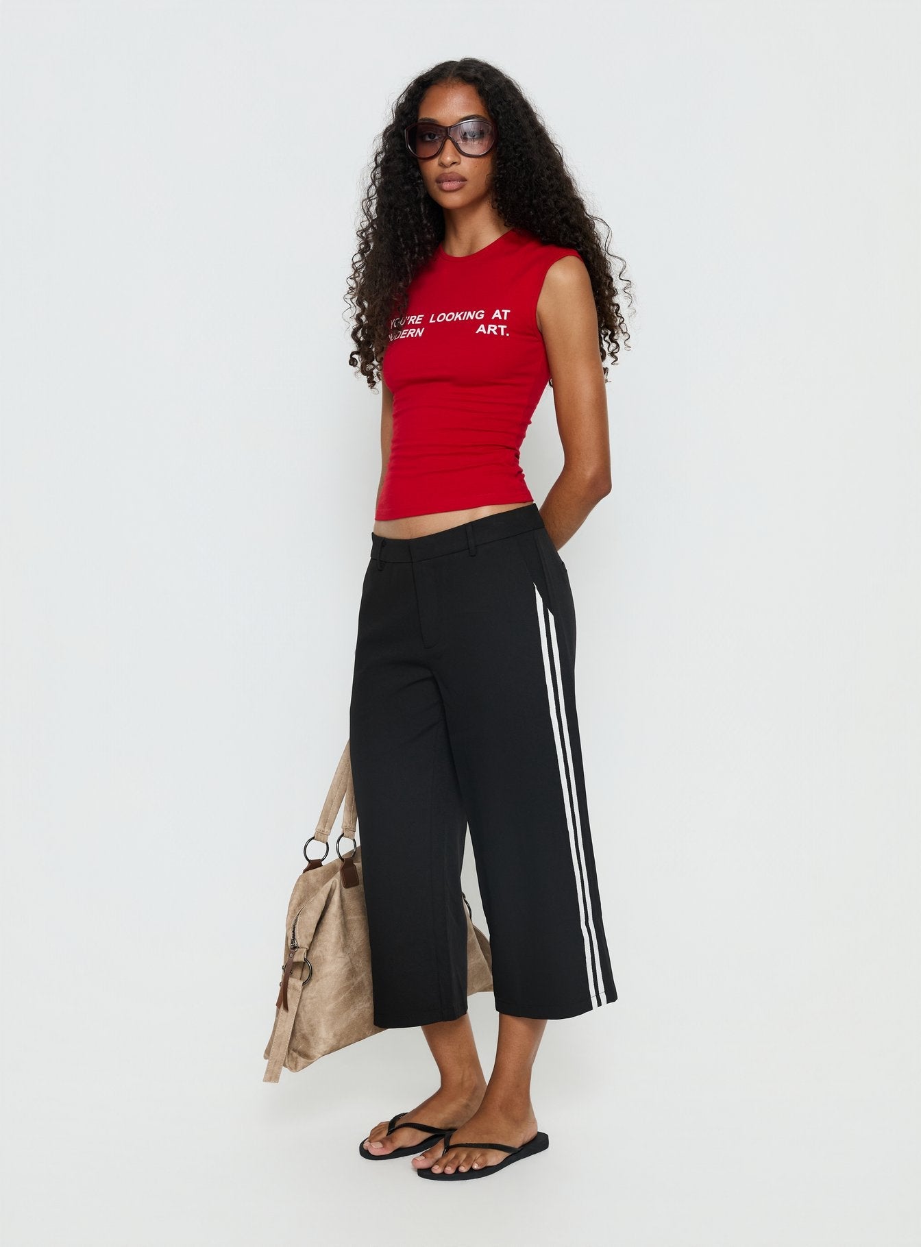 Women's Genesis Capri Pants Noir | Long capri pants with stripe side detail 3