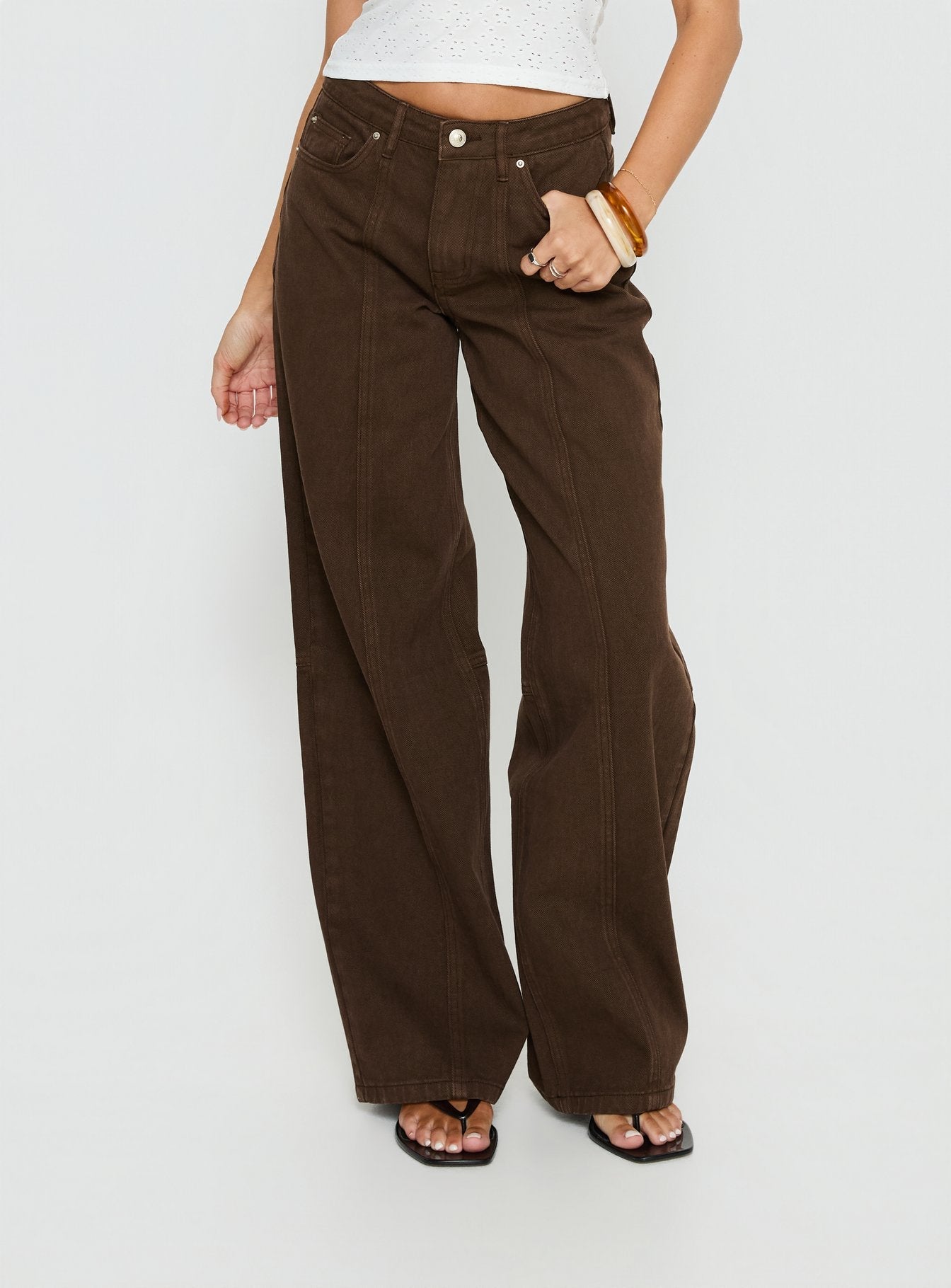 Women's Lando Low Rise Straight Leg Jeans Chocolate | Denim jeans with a low-rise fit & straight-leg cut 1